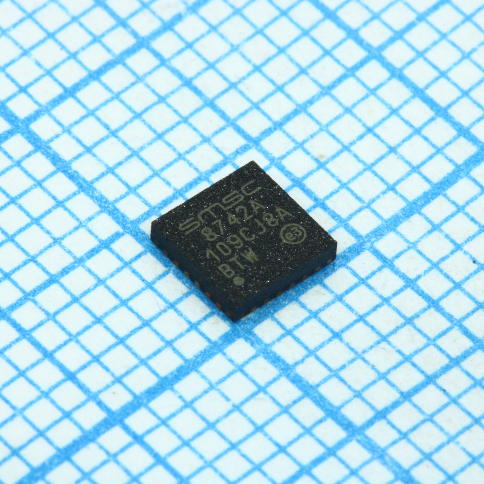 LAN8742A-CZ-TR