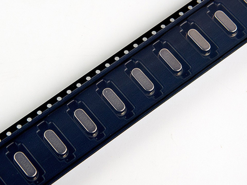 20,00000 МГц HC-49SMD 30ppm 16пф кварцевый резонатop, FRONTER FTX20.000M16SM-30/30DFF (арт. 284758)