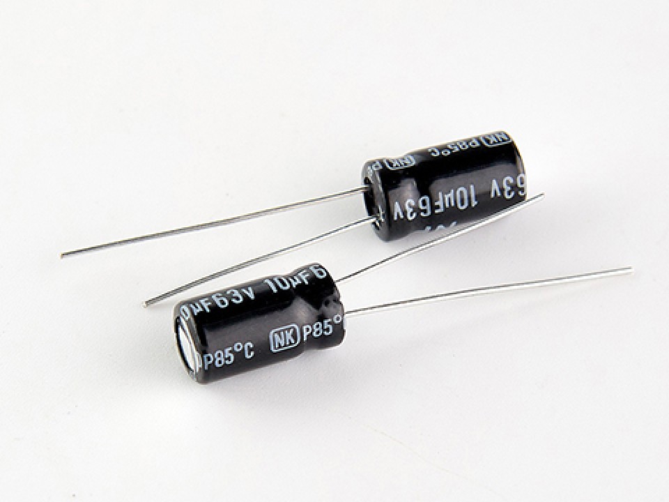 10мкф 63в NK (6,3X11) неполярный конденсатор JAMICON JNK106M063S1A5E11L (арт. 284316)