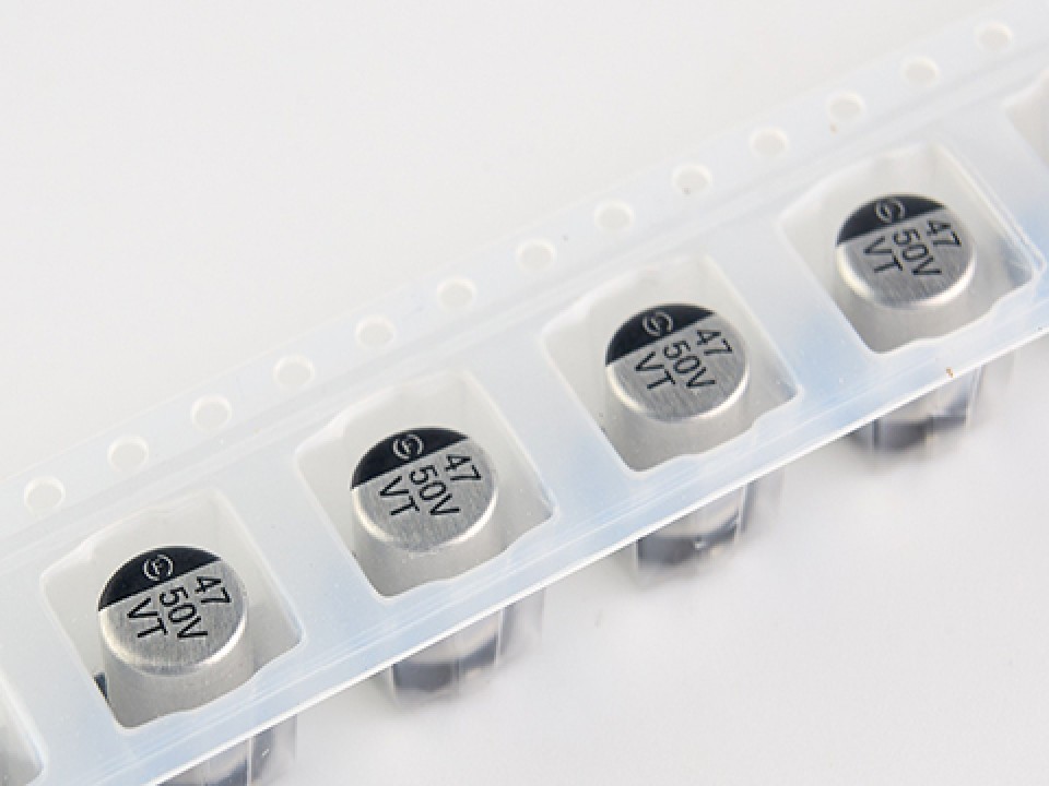 47мкф 50в VT 2000H 105° (6,3Х7,7) SMD конденсатор RUME VT1H470MCRE77 (арт. 310845)