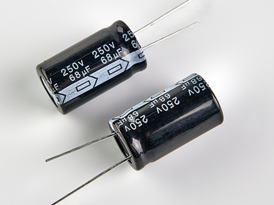 68мкф 250в CD11Z 105° (16X25) (5000ч) конденсатор FARATON (арт. 329484)