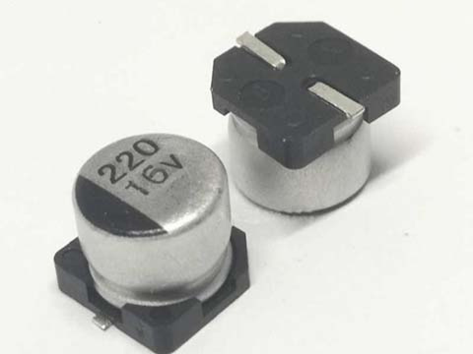 220мкф 16в CT 105° (6,3X7,7) SMD конденсатор JAMICON VCT227M016S0ANE04L (CTM221M1CE07W) (арт. 106926)