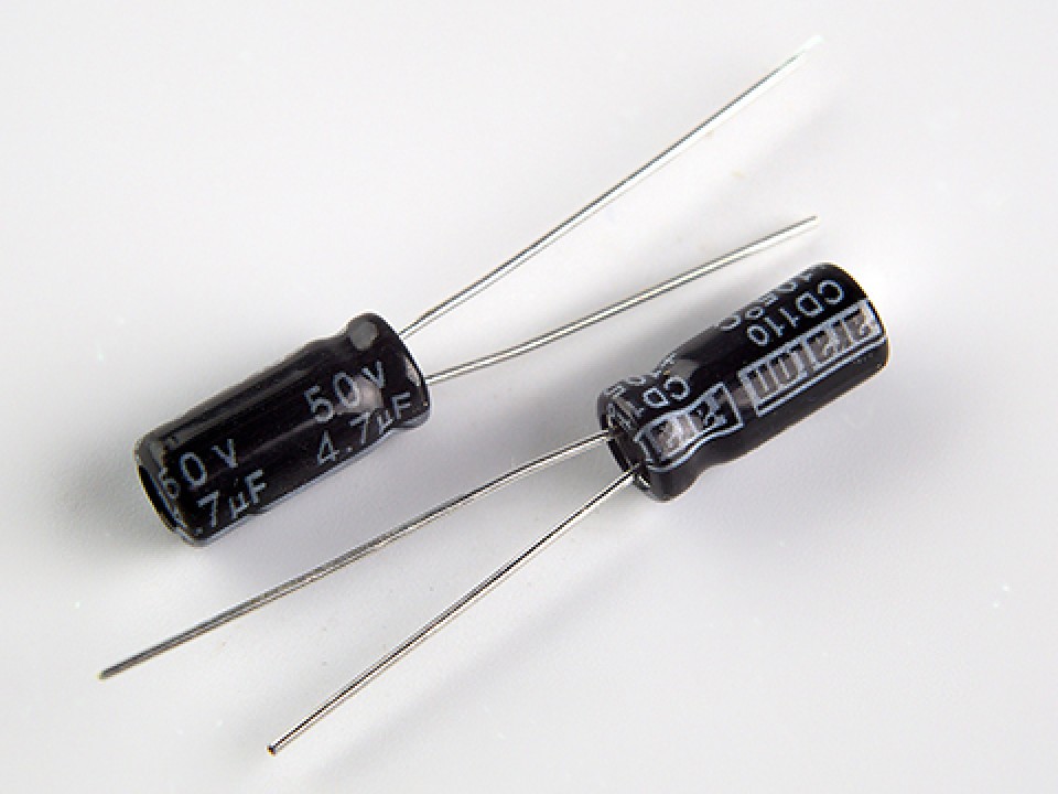 4,7мкф 50в 105° CD110 (5Х11) конденсатор FARATON (арт. 329488)