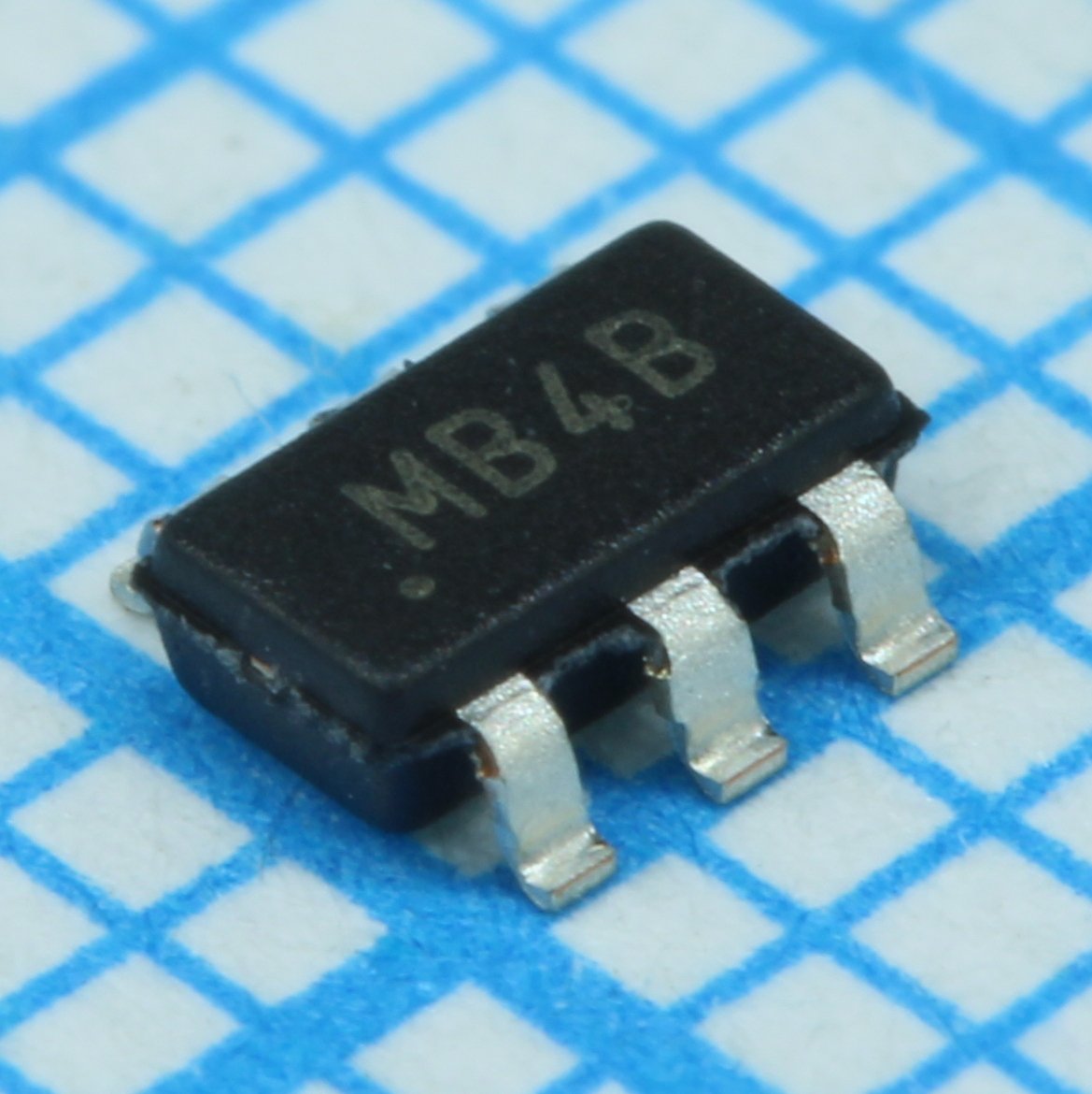TPD4E001DBVR